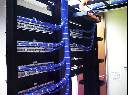 膳魔师数据中心机房